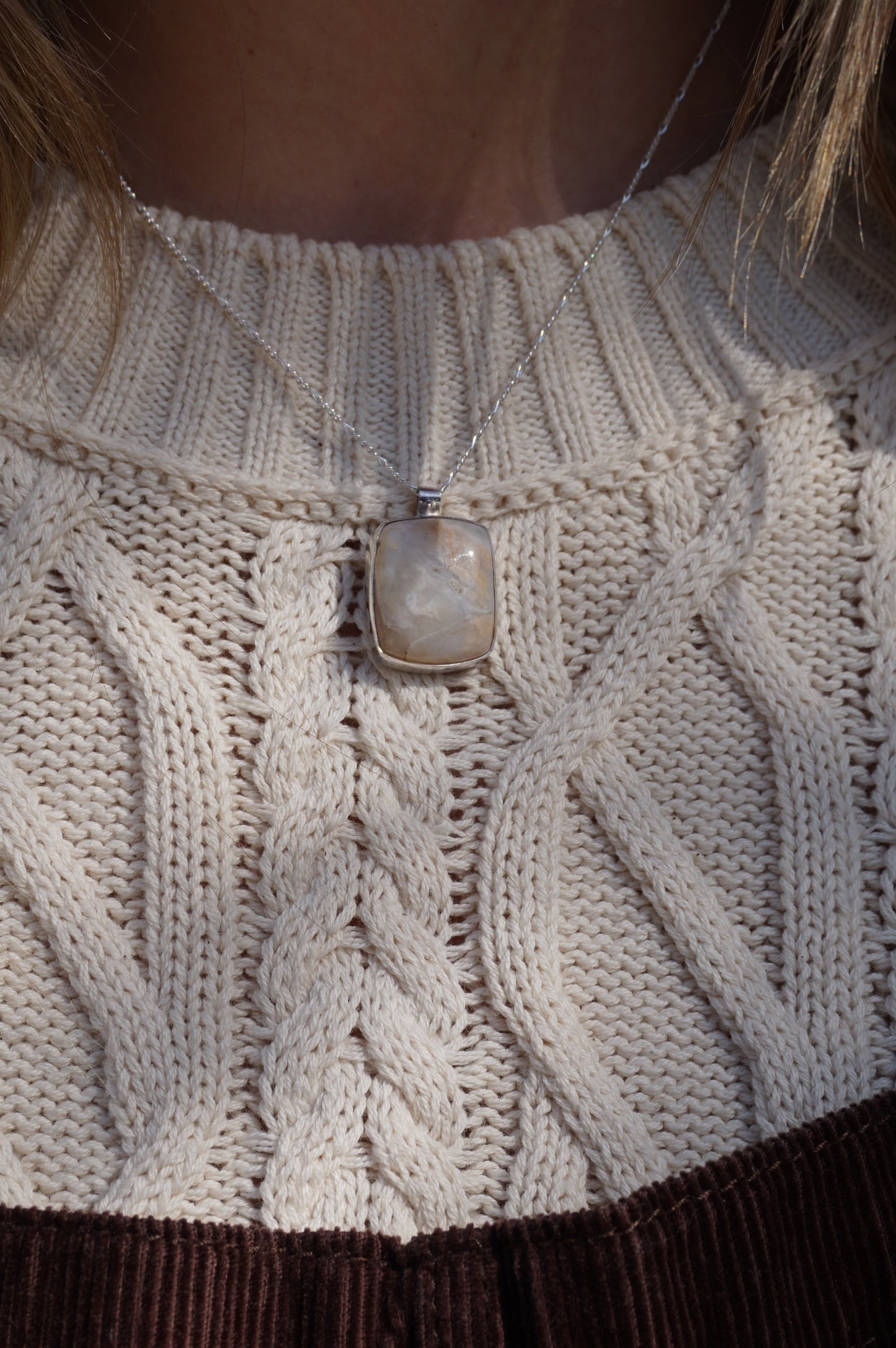 The Caramel Oak Pendant