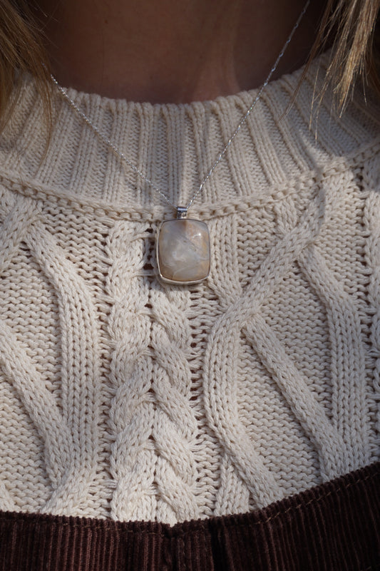 The Caramel Oak Pendant