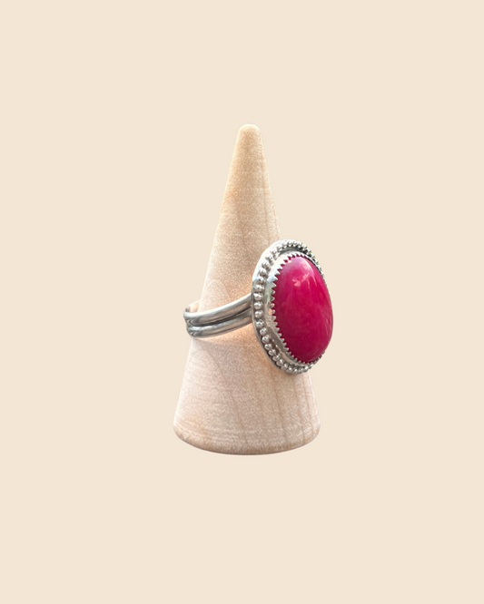 The Pink Jade Detailed Ring - Size 7.5